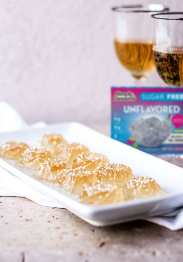 peach bellini champagne shots front view with simply desserts unflavored jel