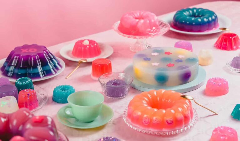 Is Gelatin Vegan? Plus 5 Plant-based Alternatives