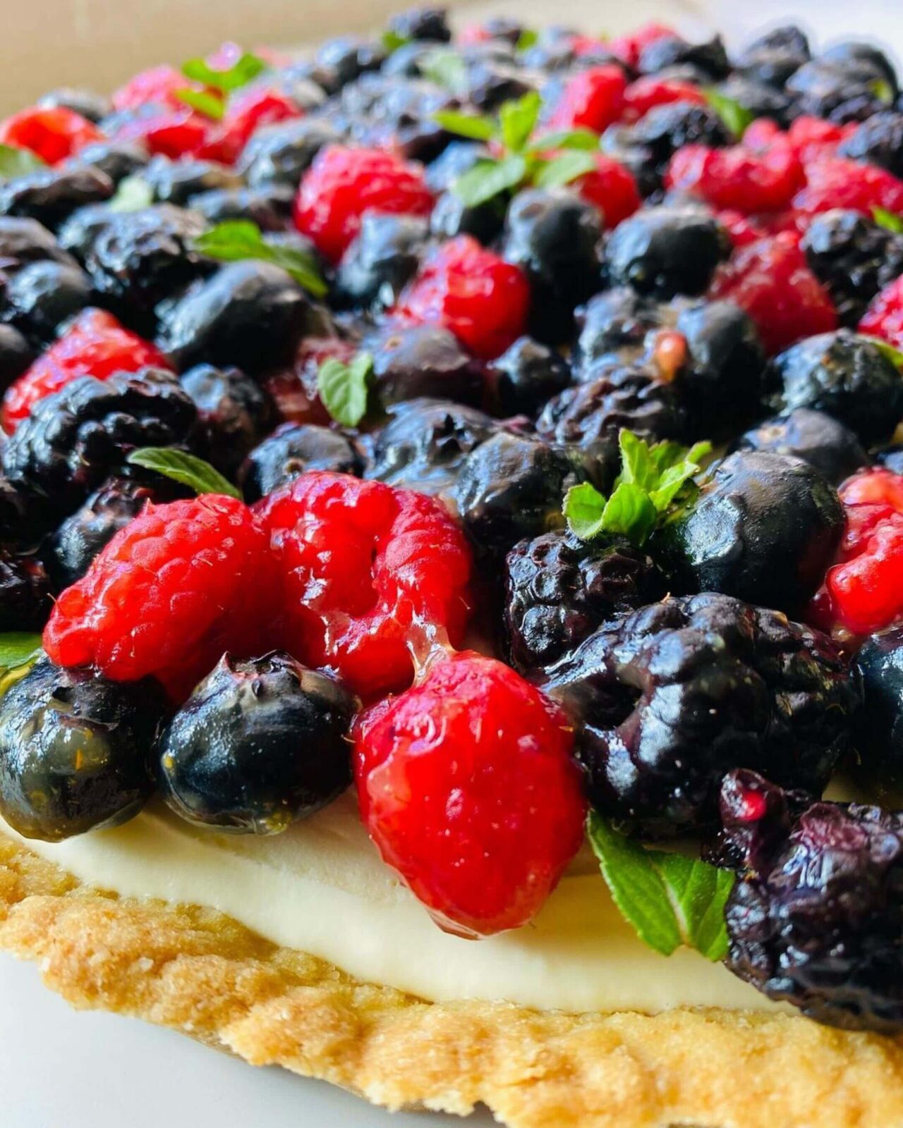 keto berry tart