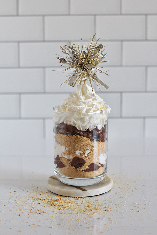sugar free chocolate pudding parfait with whipped cream and graham cracker layers