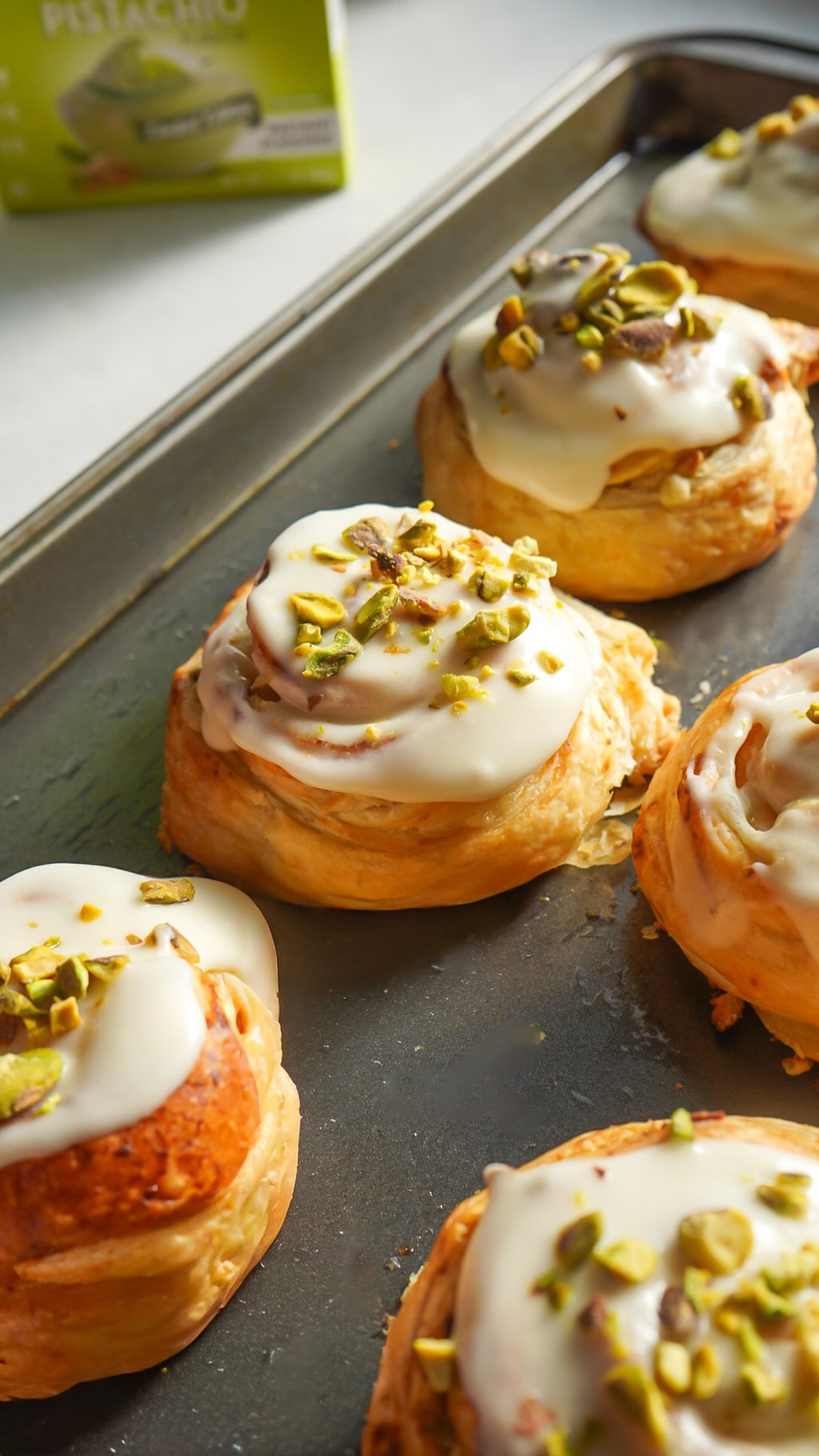 Pistachio Vanilla Puff Pastry Rolls 04