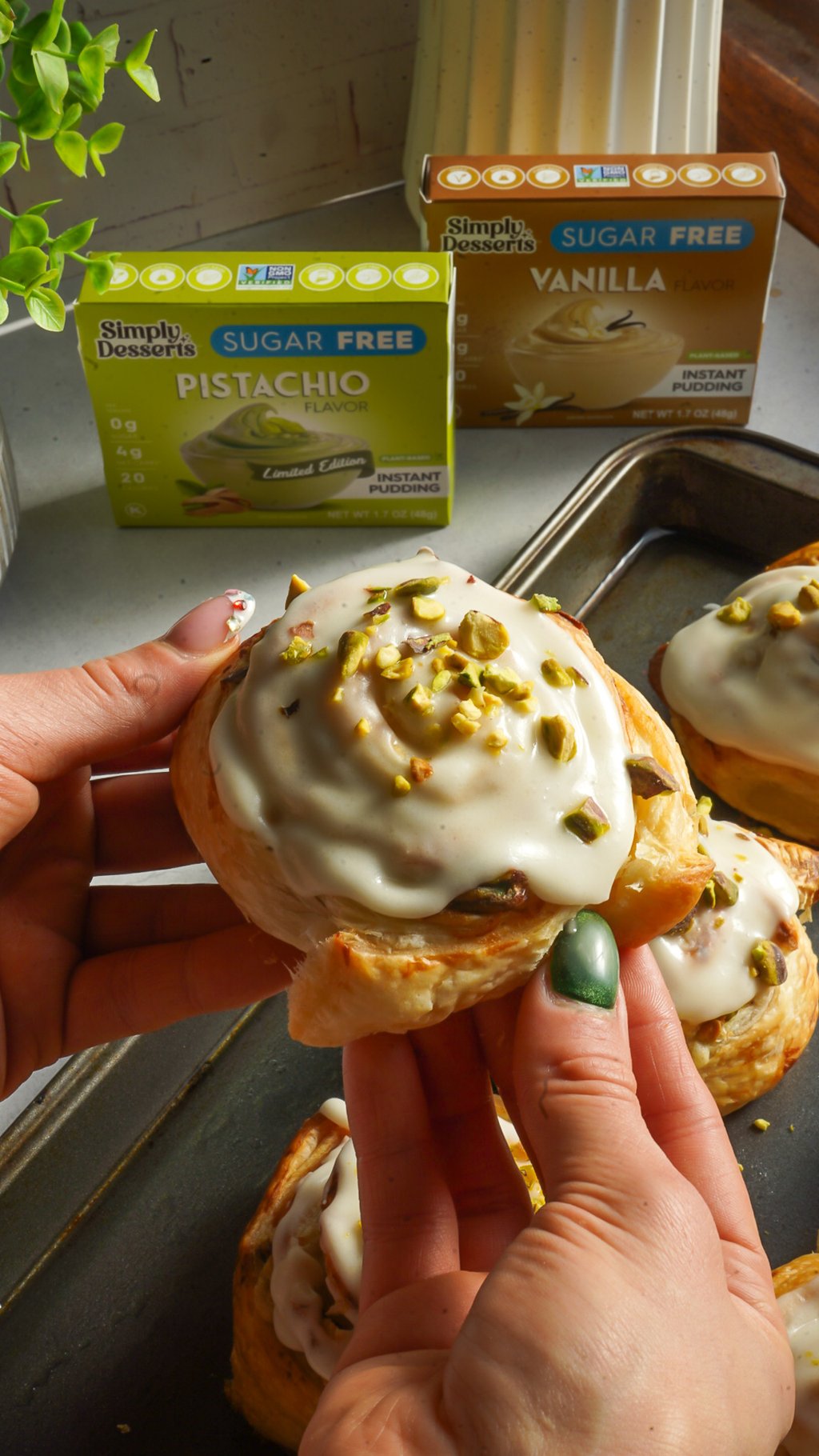 Pistachio Vanilla Puff Pastry Rolls 06