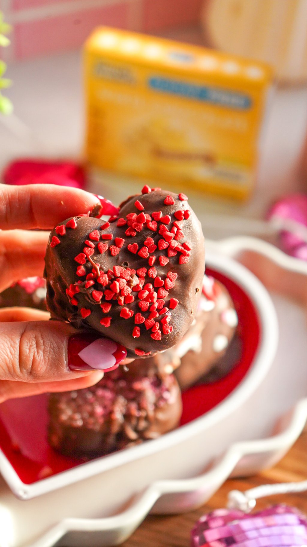 White Chocolate Strawberry Ice Cream Bites 03